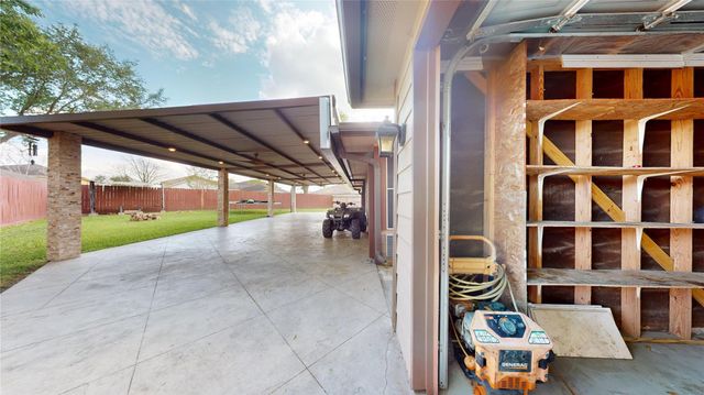 10835 Cayman Mist Drive, Houston, TX 77075