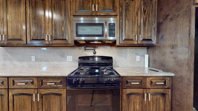 10835 Cayman Mist Drive, Houston, TX 77075