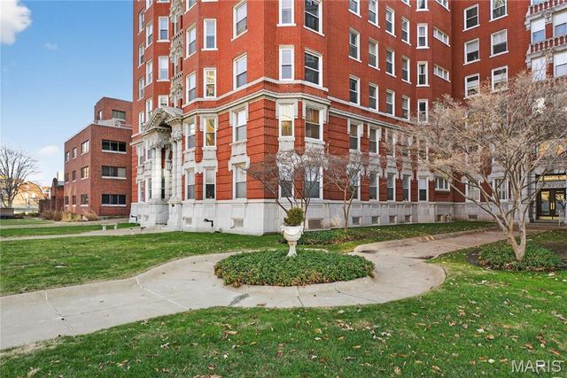 4944 Lindell Boulevard 8W, St Louis, MO 63108