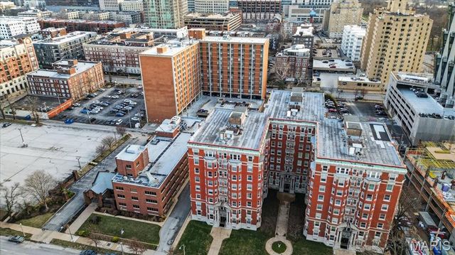 4944 Lindell Boulevard 8W, St Louis, MO 63108