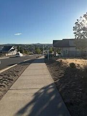 1052 SE Greenleaf Lane 76, Madras, OR 97741