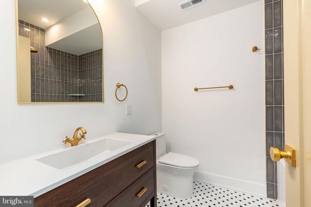 629 MIFFLIN ST, Philadelphia, PA 19148