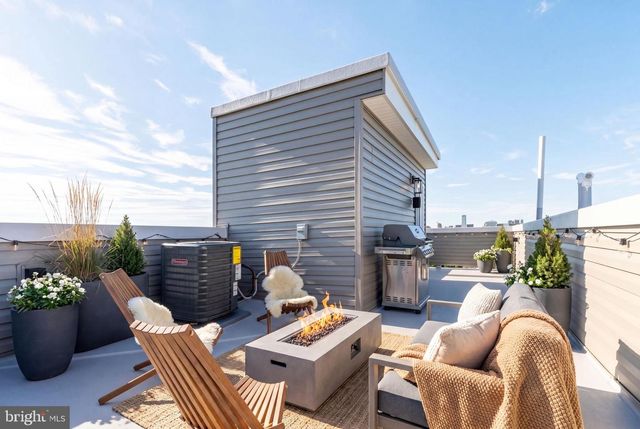 629 MIFFLIN ST, Philadelphia, PA 19148