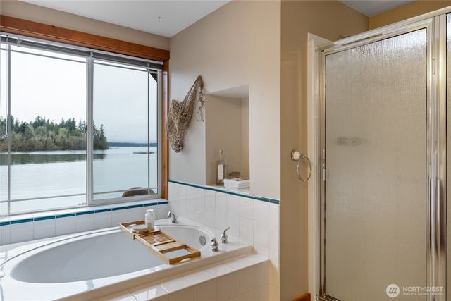 7422 Ray Nash Drive NW, Gig Harbor, WA 98335