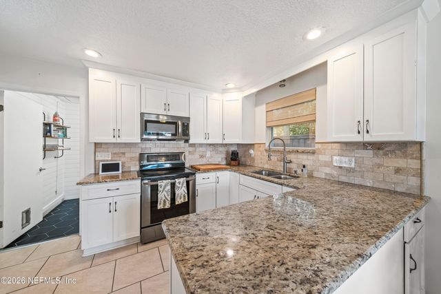 1206 17TH Street N, Jacksonville Beach, FL 32250