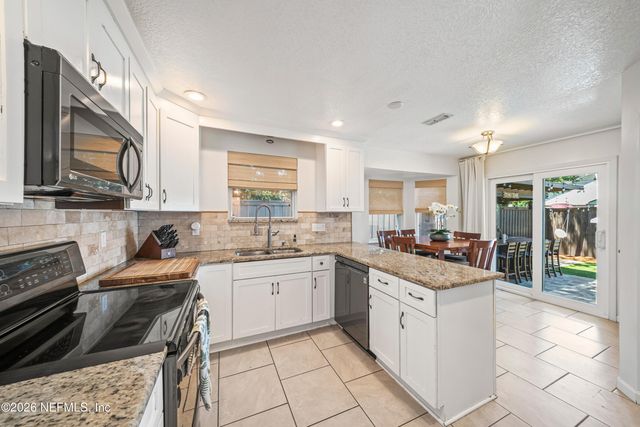 1206 17TH Street N, Jacksonville Beach, FL 32250