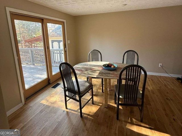 1733 Ellenwood Drive NE, Roswell, GA 30075