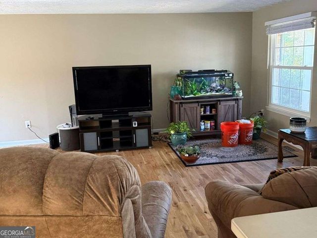 1733 Ellenwood Drive NE, Roswell, GA 30075