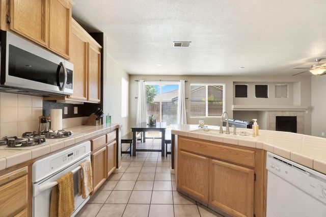 1060 San Jose Avenue, Madera, CA 93637
