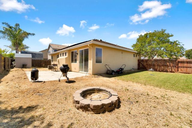 1060 San Jose Avenue, Madera, CA 93637