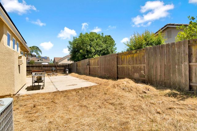 1060 San Jose Avenue, Madera, CA 93637