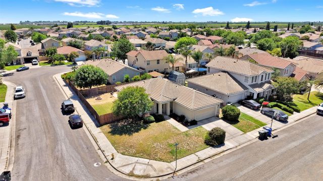 1060 San Jose Avenue, Madera, CA 93637