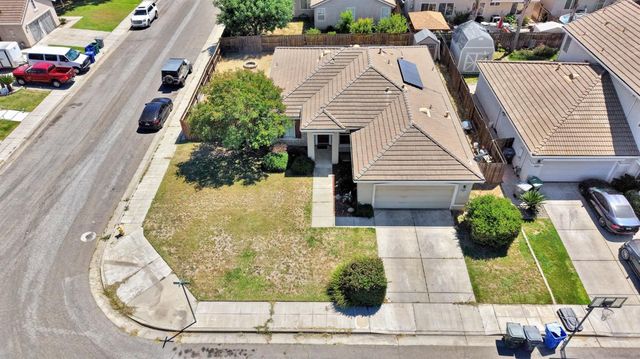 1060 San Jose Avenue, Madera, CA 93637