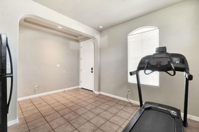 1060 San Jose Avenue, Madera, CA 93637