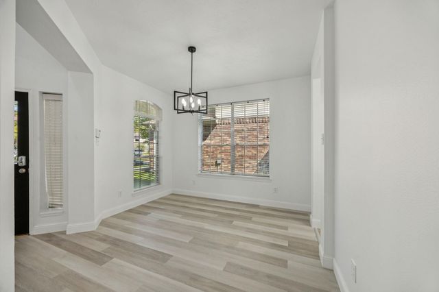 10106 White Oak Trail Lane, Houston, TX 77064