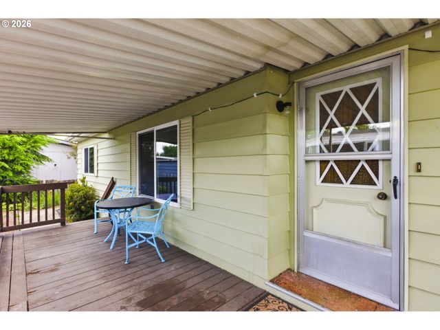21100 Ne SANDY Blvd 83, Fairview, OR 97024