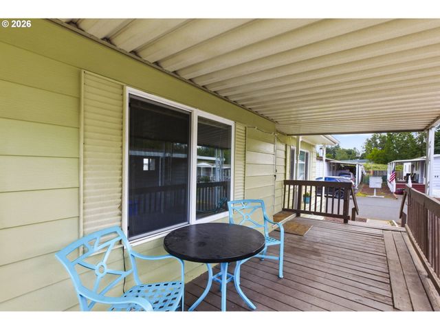 21100 Ne SANDY Blvd 83, Fairview, OR 97024