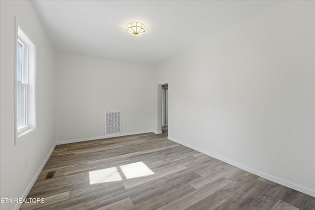 317 Lynn Ave, Athens, TN 37303