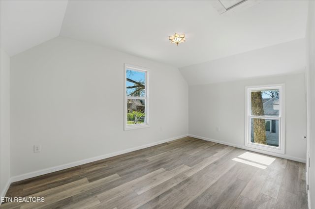 317 Lynn Ave, Athens, TN 37303