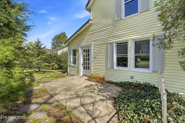 317 Lynn Ave, Athens, TN 37303