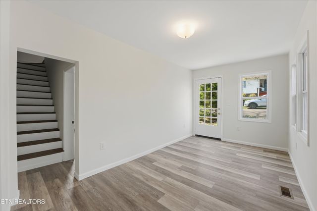 317 Lynn Ave, Athens, TN 37303