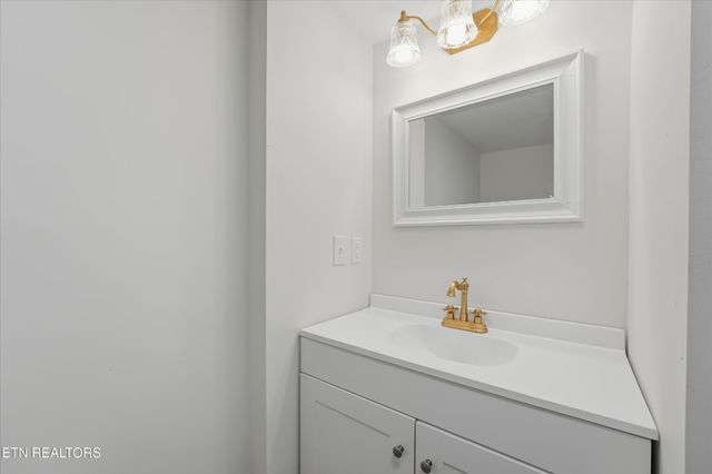 317 Lynn Ave, Athens, TN 37303