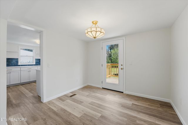 317 Lynn Ave, Athens, TN 37303