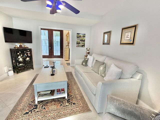 6411 Via Rosa, Boca Raton, FL 33433