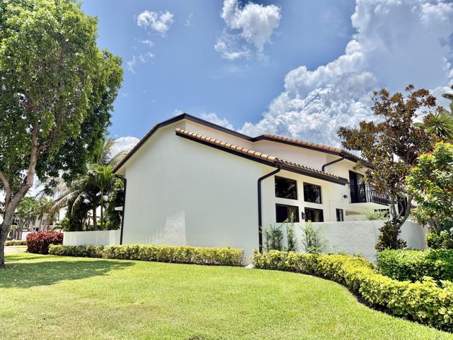 6411 Via Rosa, Boca Raton, FL 33433