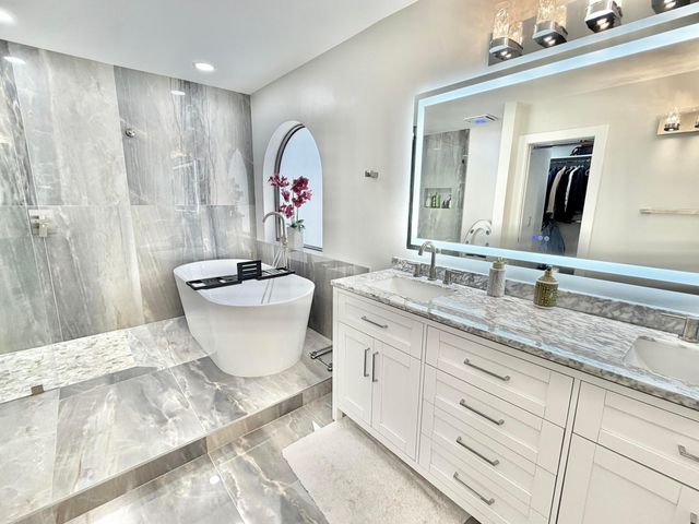 6411 Via Rosa, Boca Raton, FL 33433