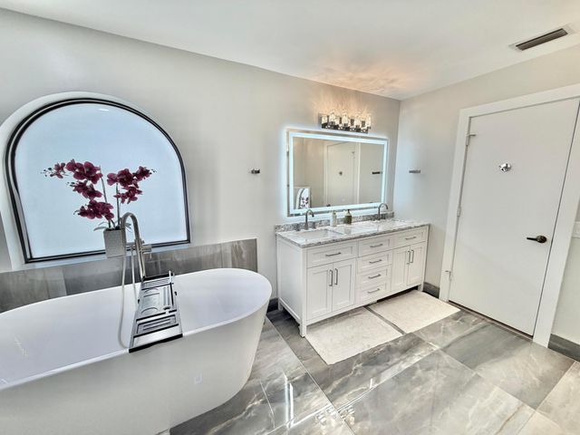 6411 Via Rosa, Boca Raton, FL 33433