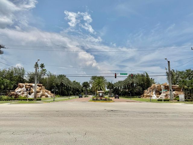 6411 Via Rosa, Boca Raton, FL 33433