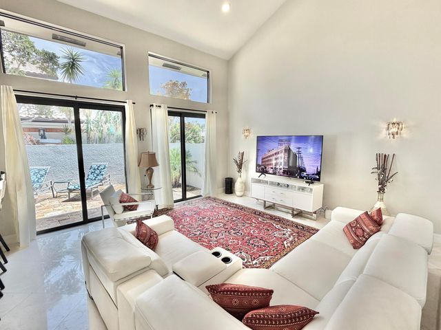 6411 Via Rosa, Boca Raton, FL 33433