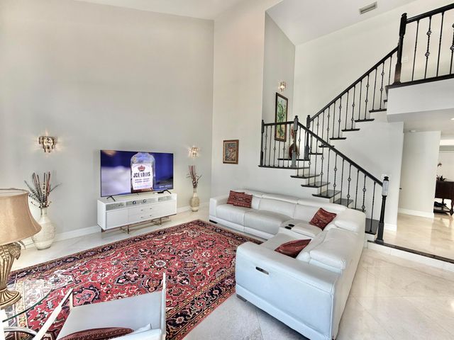 6411 Via Rosa, Boca Raton, FL 33433