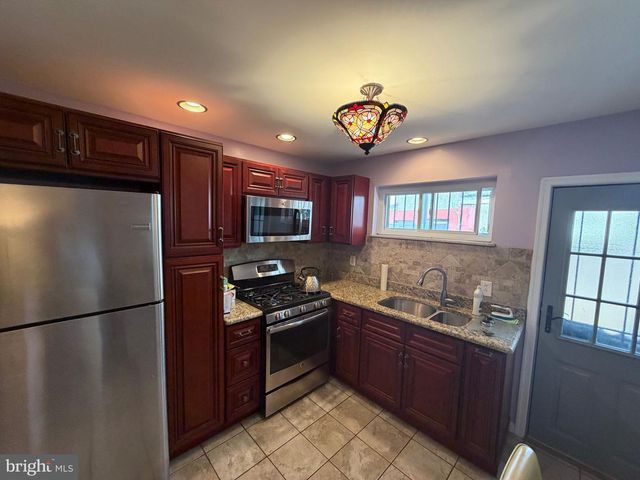 2049 S BEECHWOOD ST, Philadelphia, PA 19145