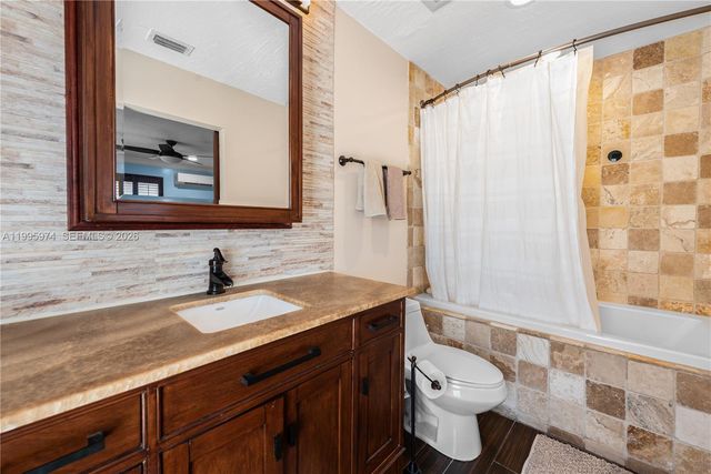 670 NW 16th St 670, Homestead, FL 33030