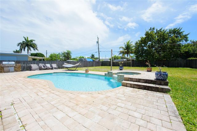 670 NW 16th St 670, Homestead, FL 33030