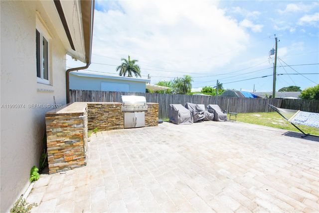 670 NW 16th St 670, Homestead, FL 33030