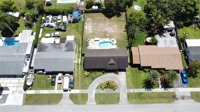 670 NW 16th St 670, Homestead, FL 33030