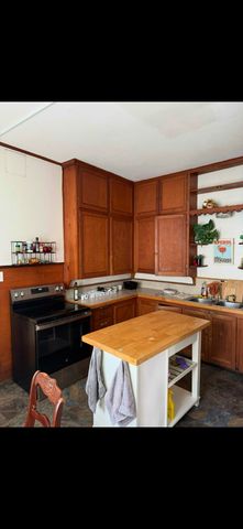 615 W Oak St A, Denton, TX 76201