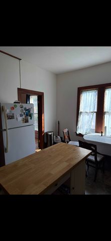 615 W Oak St A, Denton, TX 76201