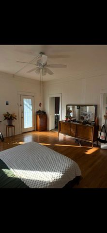 615 W Oak St A, Denton, TX 76201