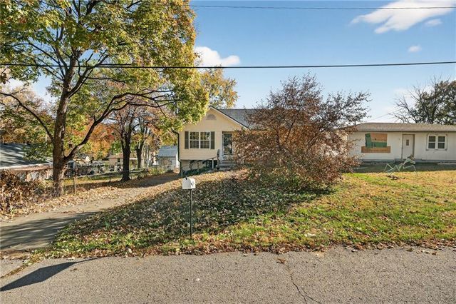 3715 N Euclid Avenue, Kansas City, MO 64116