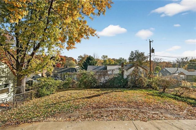 3715 N Euclid Avenue, Kansas City, MO 64116