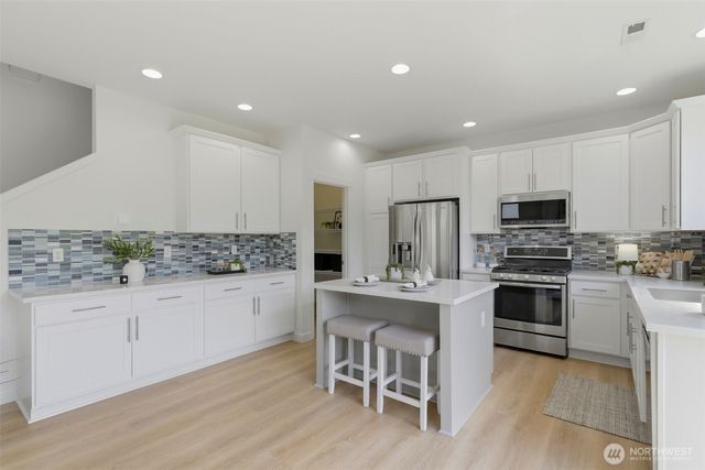 11208 Borgen Loop, Gig Harbor, WA 98332