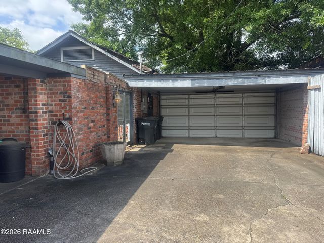 912 W Main Street, New Iberia, LA 70560