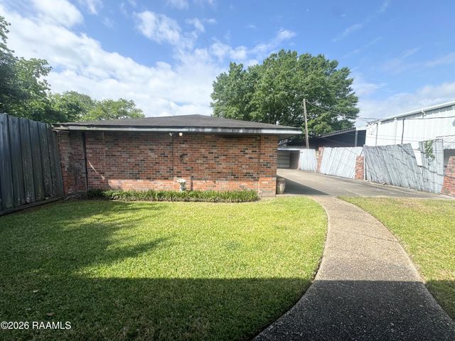912 W Main Street, New Iberia, LA 70560