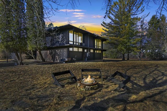 9470 N Sleepy Hollow LANE, Bayside, WI 53217