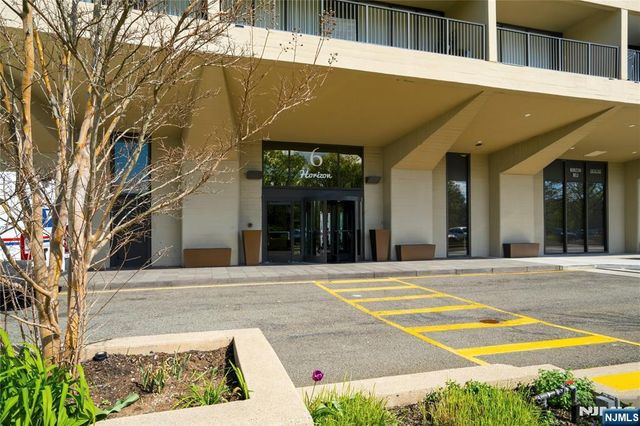 6 Horizon Road 201, Fort Lee, NJ 07024