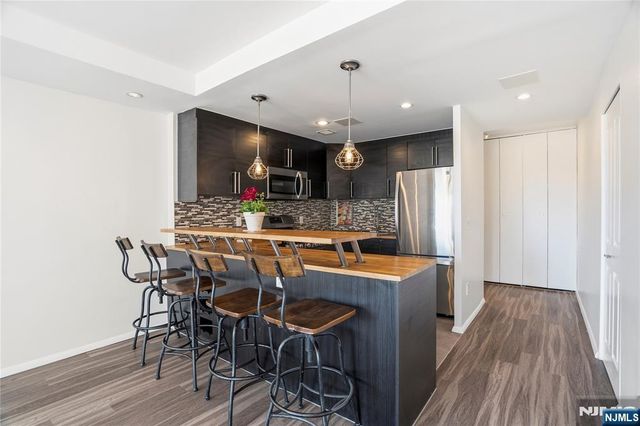 6 Horizon Road 201, Fort Lee, NJ 07024